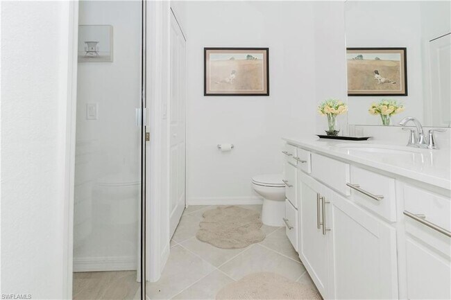 Building Photo - 15275 Green Acre Avenue Unit 338