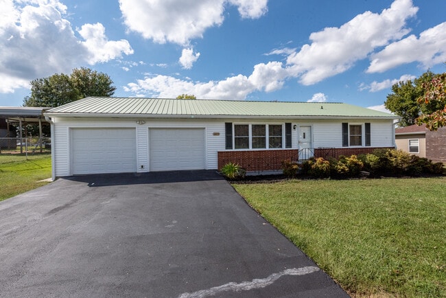 Building Photo - June St - Bedroom 1