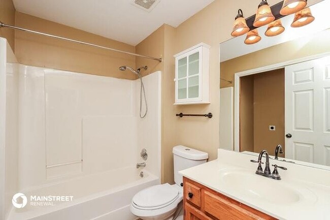 Building Photo - 18508 E Blackhawk Trail, Independence, MO ...