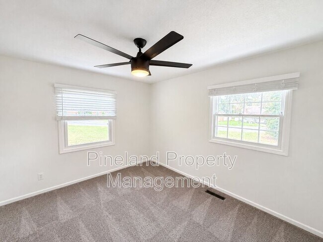 Building Photo - 216 Haverhill Dr