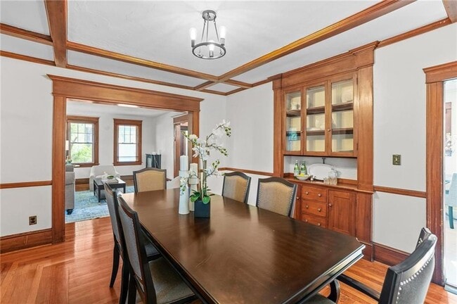 Building Photo - 36 Mt Hope Ave