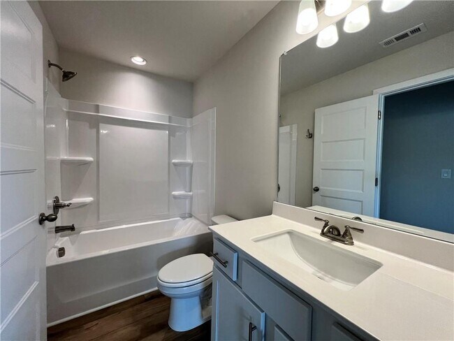Building Photo - 905 Winding Rose Dr