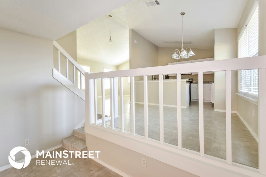 Building Photo - 5635 Sunup Dr