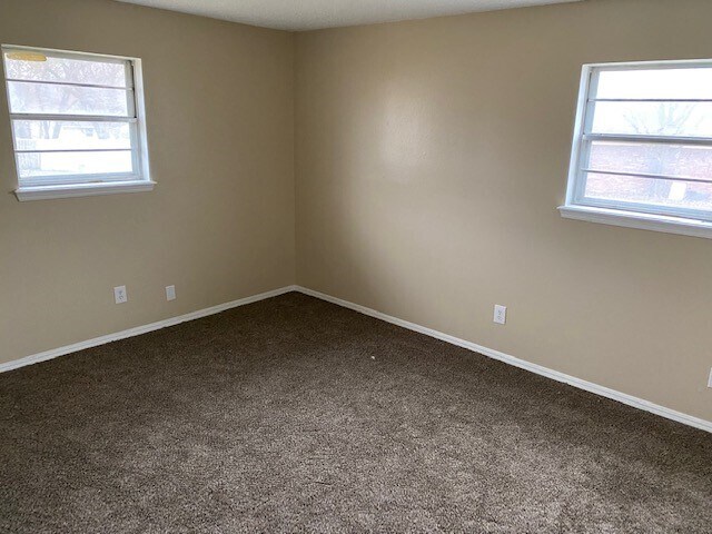 Building Photo - 204 Hardesty Dr
