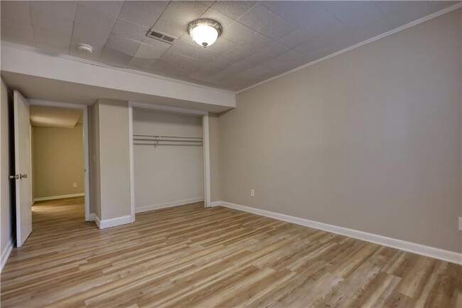 Building Photo - 175 Red Bank Rd