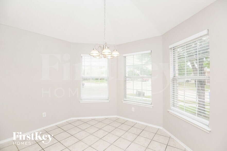 Building Photo - 2529 Rivers Edge Dr