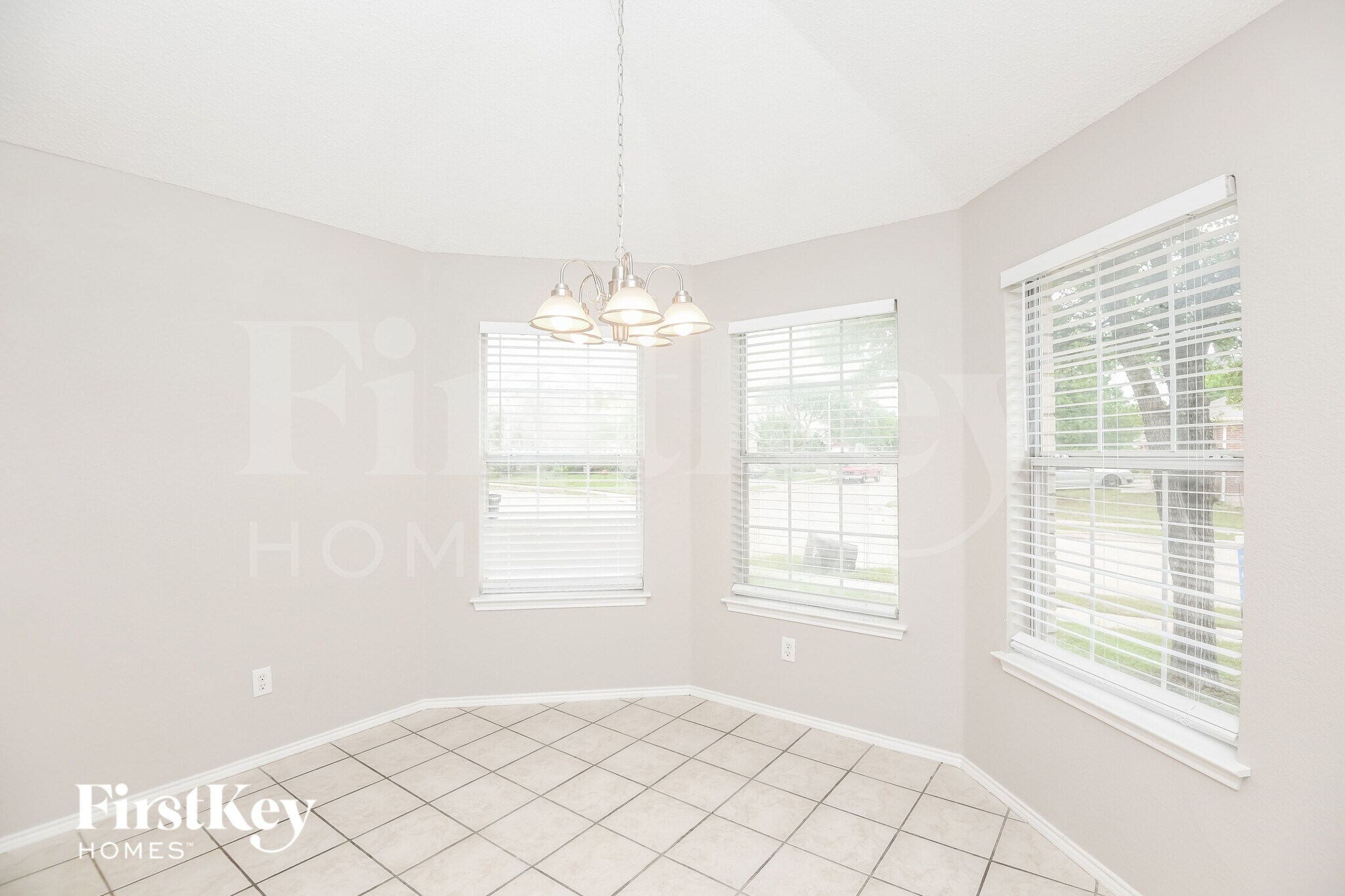 Building Photo - 2529 Rivers Edge Dr