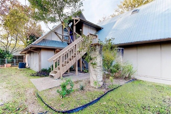 Primary Photo - 8612 Bowling Green Dr