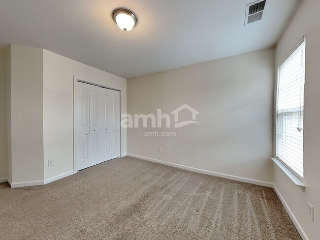 Building Photo - 836 Jennifer Lane