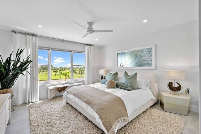 Building Photo - 601 Longboat Club Rd