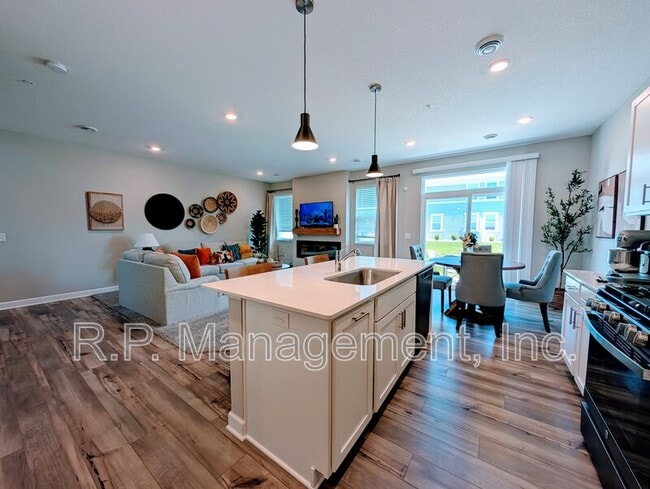 Building Photo - 5023 Useppa Trl