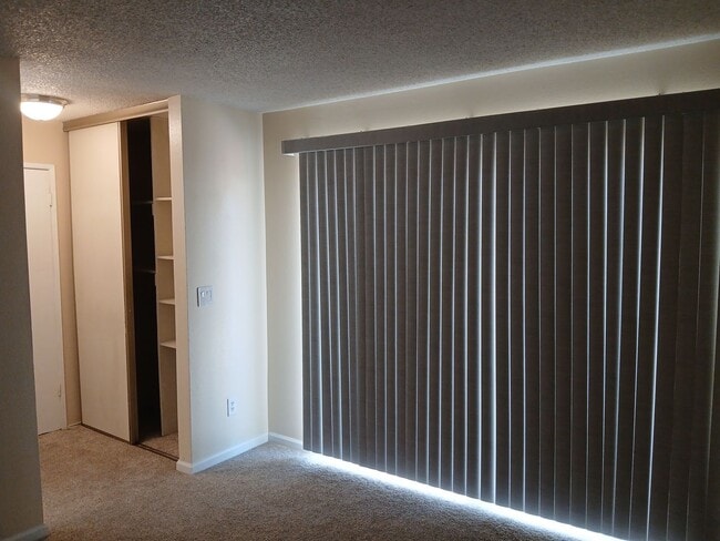 Building Photo - 400 Mokelumne Dr