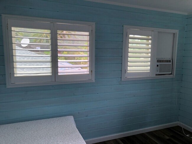 Building Photo - Hauula