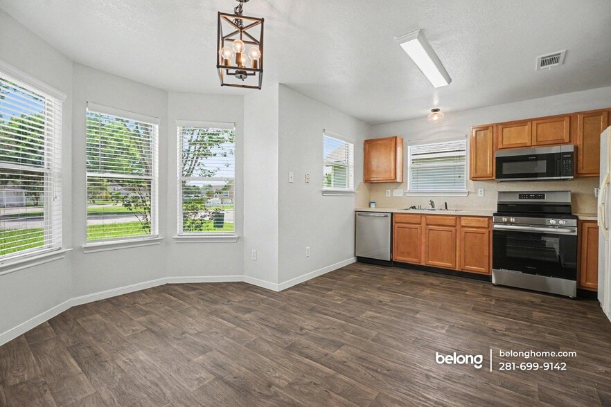 Building Photo - 5049 Hauna Ln