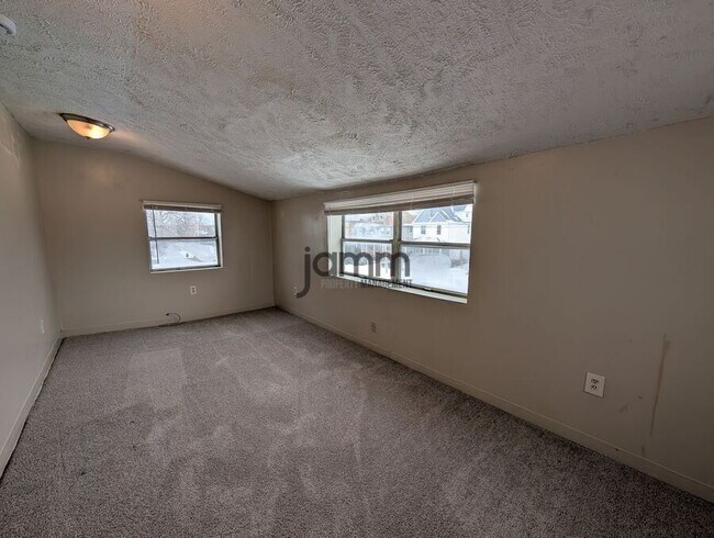 Building Photo - 1476 W 107th St