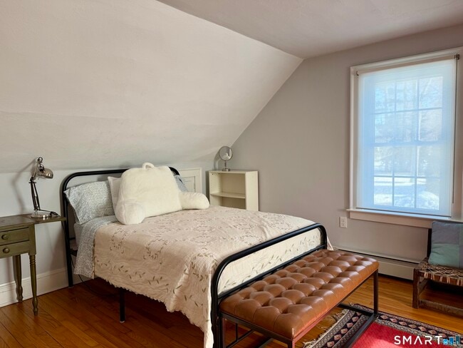 Building Photo - 43 Neck Rd