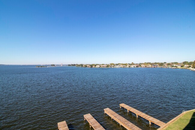 Building Photo - 7039 Kingston Cove Ln