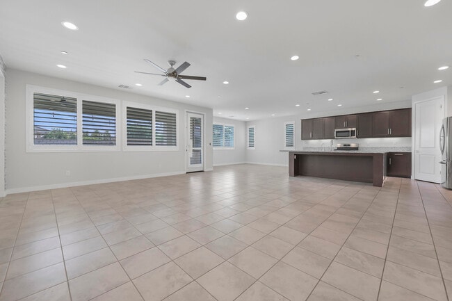 Building Photo - 40632 Firenze Ct