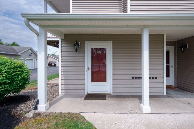 Building Photo - 108 Evergreen Pl