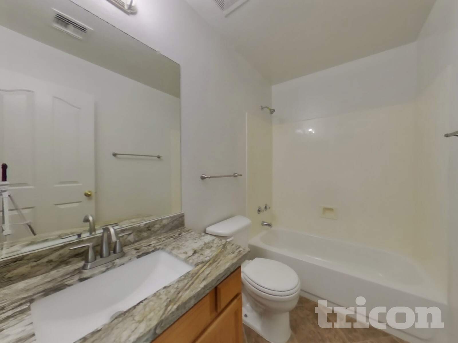 Building Photo - 43738 Elm Dr