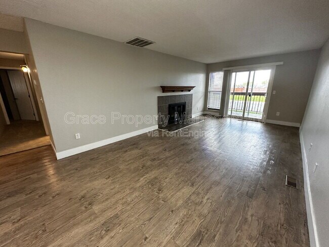 Building Photo - 2740 W 86th Ave