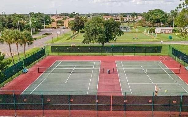 Building Photo - 2102 Hereford Dr