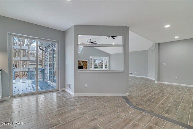 Building Photo - 502 Carrock Way
