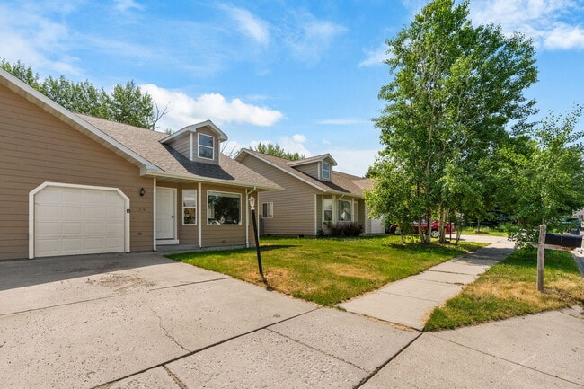 Building Photo - 306 Golden Valley Dr