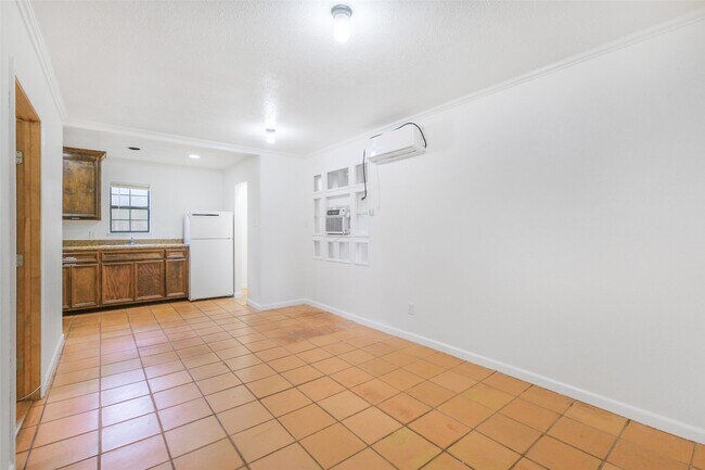 Building Photo - 402 Bomar St