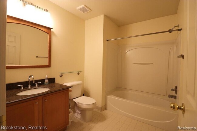 Building Photo - 2096 Cloverly Ln