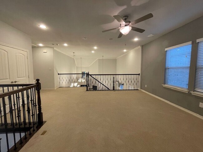 Building Photo - 2403 Cabrillo Ln