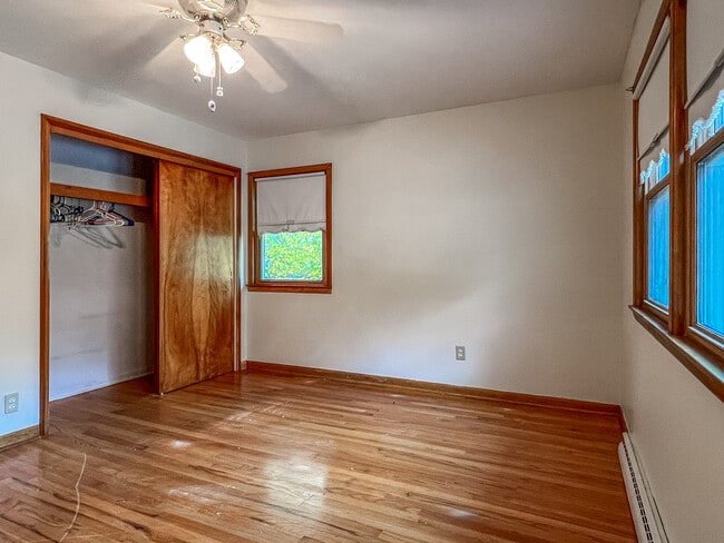 Building Photo - 102 Raymbault Dr