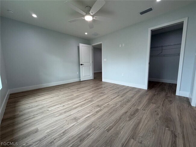 Building Photo - 1144-1146 SW 47th Terrace