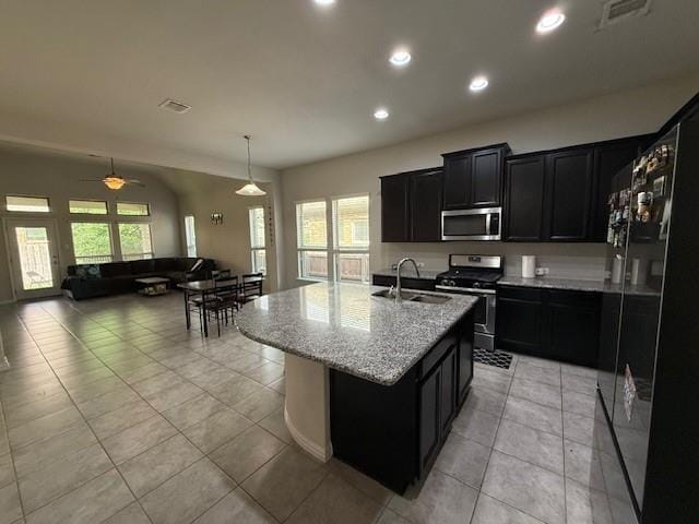 Building Photo - 505 Peregrine Way