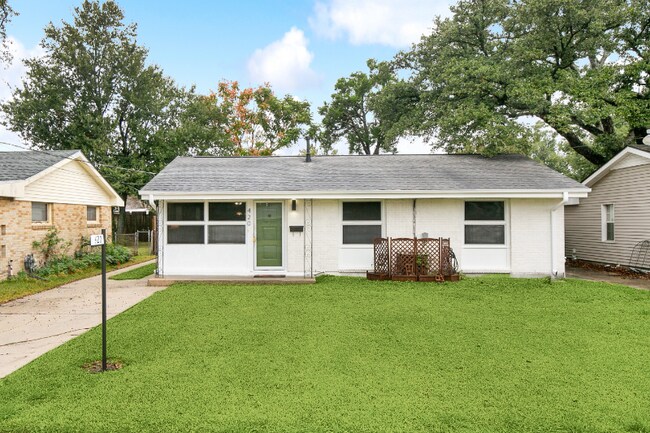 Building Photo - 420 Moss Ln