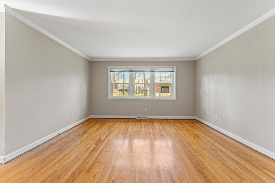 Building Photo - 30 Knoxbury Terrace