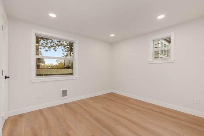 Building Photo - 6721 24th Ave NW