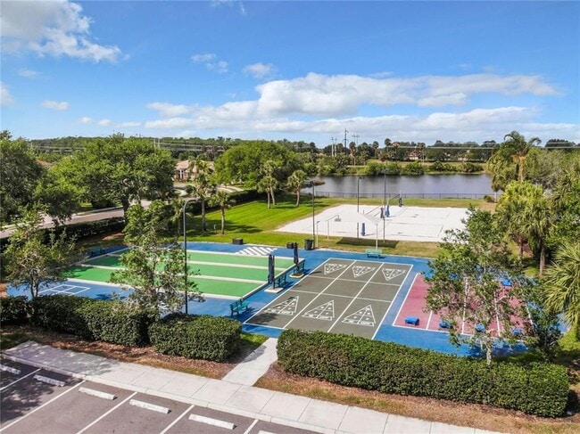 Building Photo - 819 Fairwaycove Ln