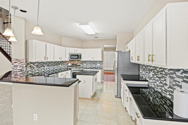 Building Photo - 10807 Oak Bayou Ln