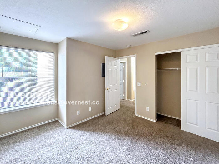 Building Photo - 3732 Riviera Grove