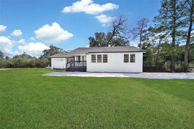 Building Photo - 504 N Magnolia Dr