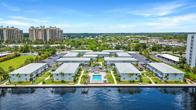 Building Photo - Palms at Waters Edge 3344-M6