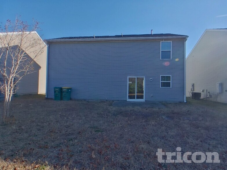 Building Photo - 415 Merus Dr