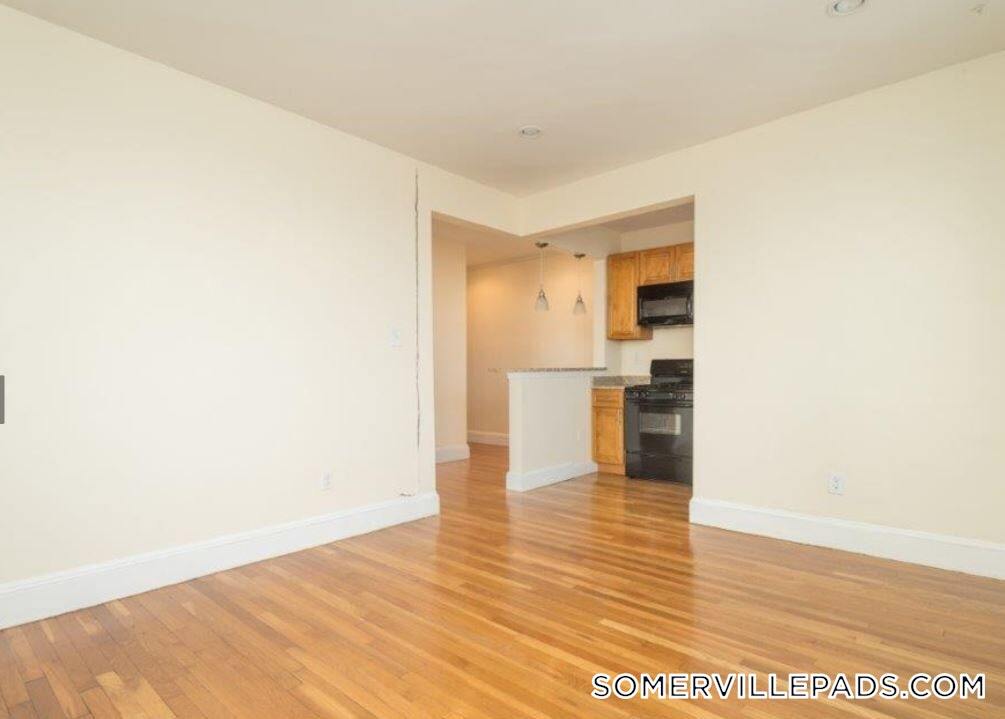 Building Photo - 136 Highland Ave