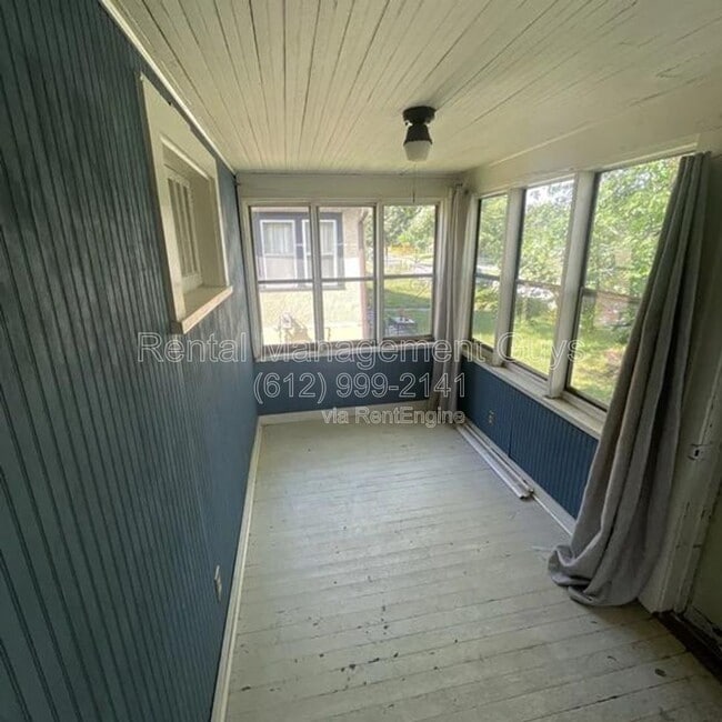 Building Photo - 1801 N Thomas Ave