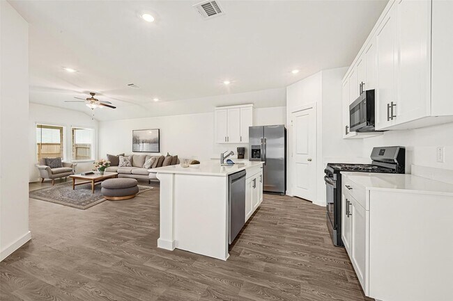 Building Photo - 1015 Blue Stone Dr