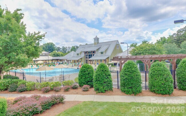 Building Photo - 132 Cherry Bark Dr