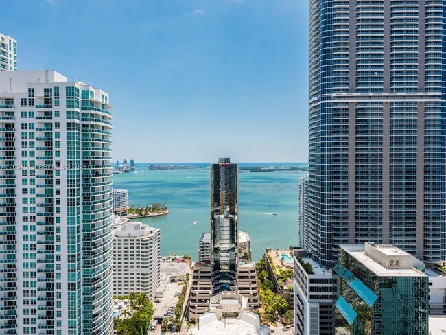 Building Photo - 1010 Brickell Ave