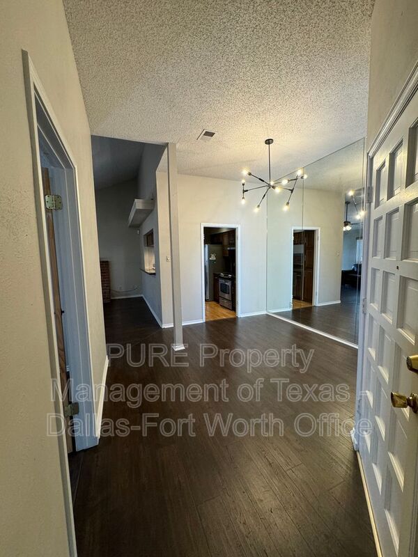 Building Photo - 6308 Winton St