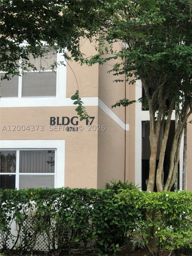 Building Photo - 8761 Wiles Rd